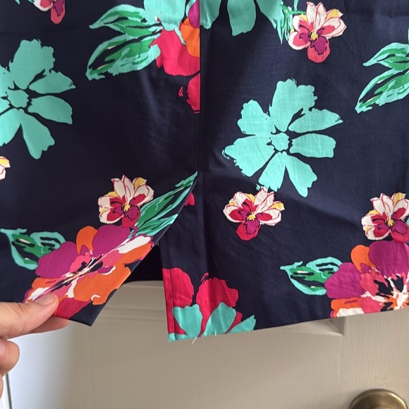 Talbots Bright Colorful Floral Pencil Skirt Classy Workwear Business Size 6p - Picture 4 of 6